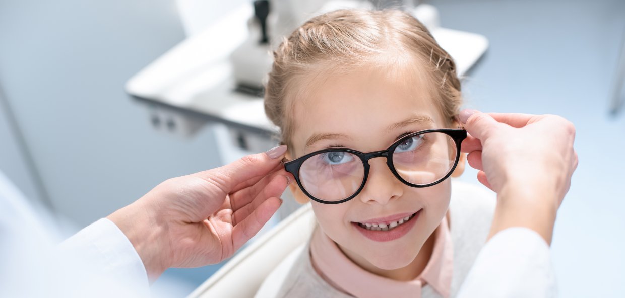 Cómo detectar el ojo vago en los niños